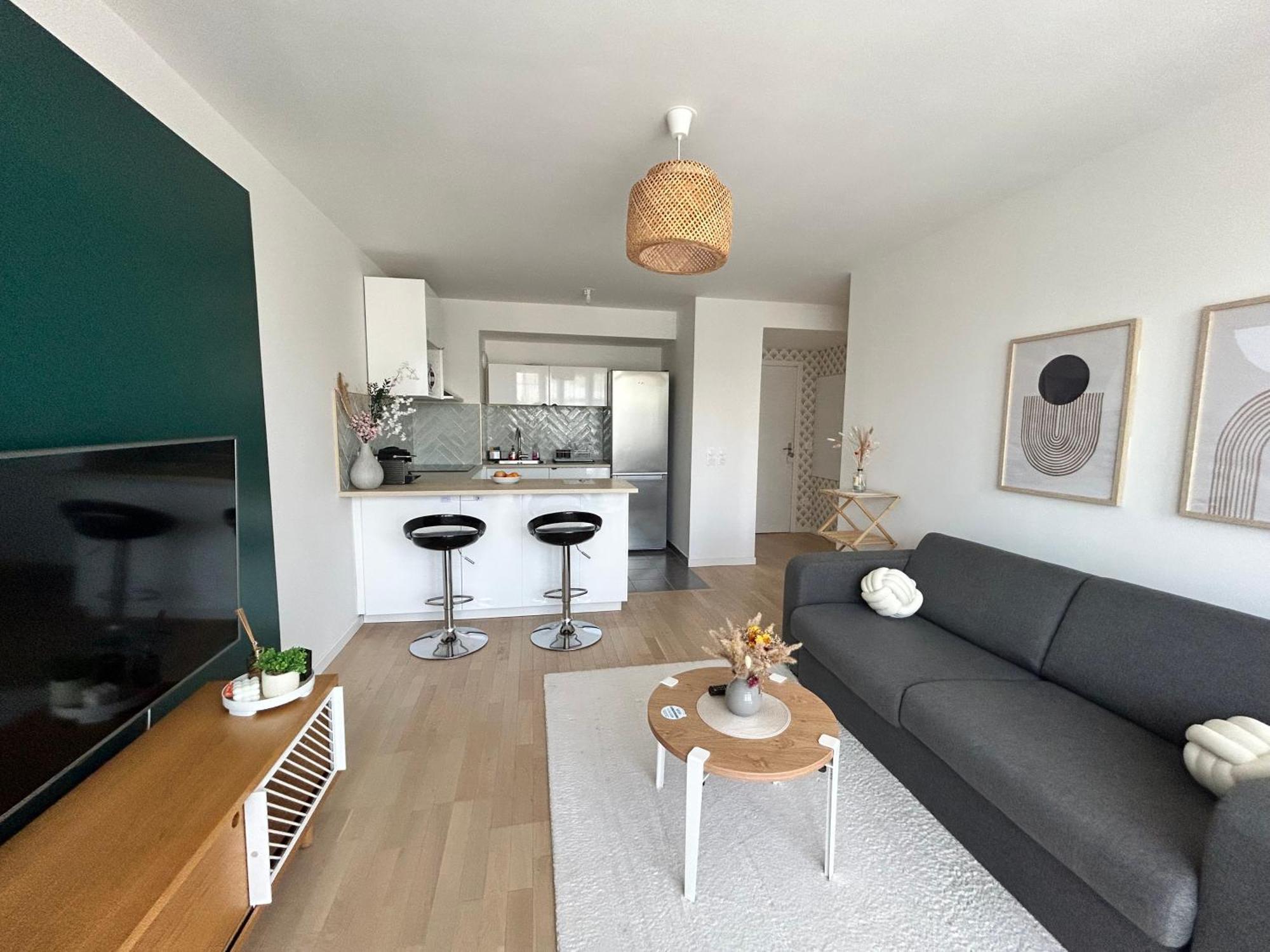 Elegant Appartement Minimaliste Entre Paris Et Disney Noisy-le-Grand Luaran gambar