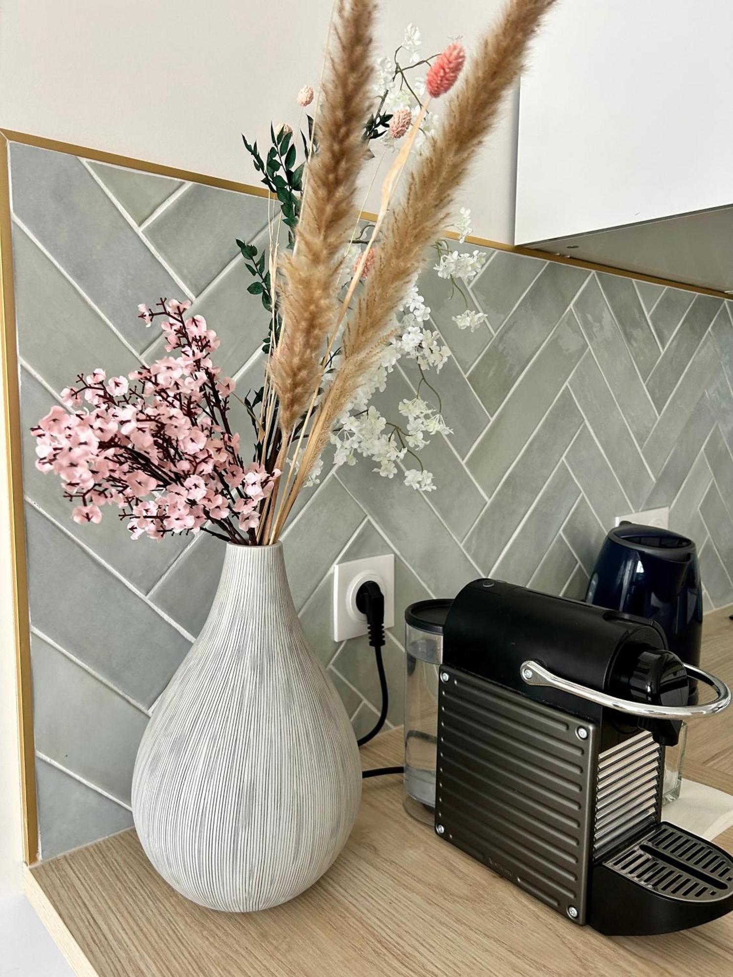 Elegant Appartement Minimaliste Entre Paris Et Disney Noisy-le-Grand Luaran gambar