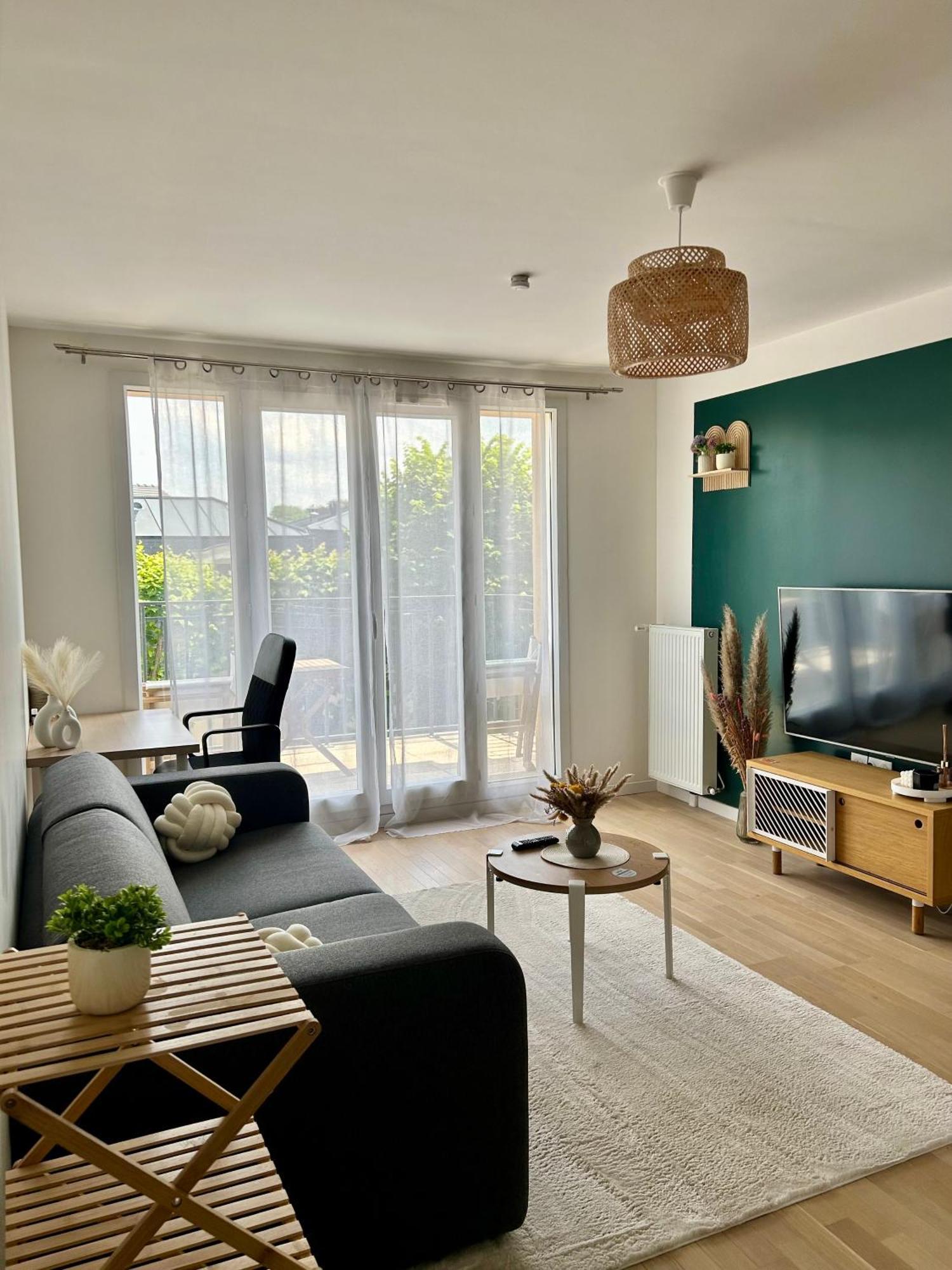 Elegant Appartement Minimaliste Entre Paris Et Disney Noisy-le-Grand Luaran gambar